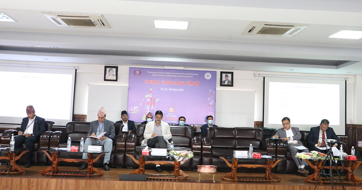 अर्थतन्त्रमा देखिएको चुनौती समाधान गर्न आयातमा सीमा राखिएको हो : अर्थमन्त्री